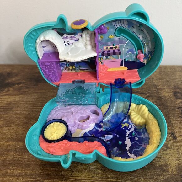 Polly Pocket Otter Aquarium Playset Without Dolphins Miniature Toy - Picture 4 of 15